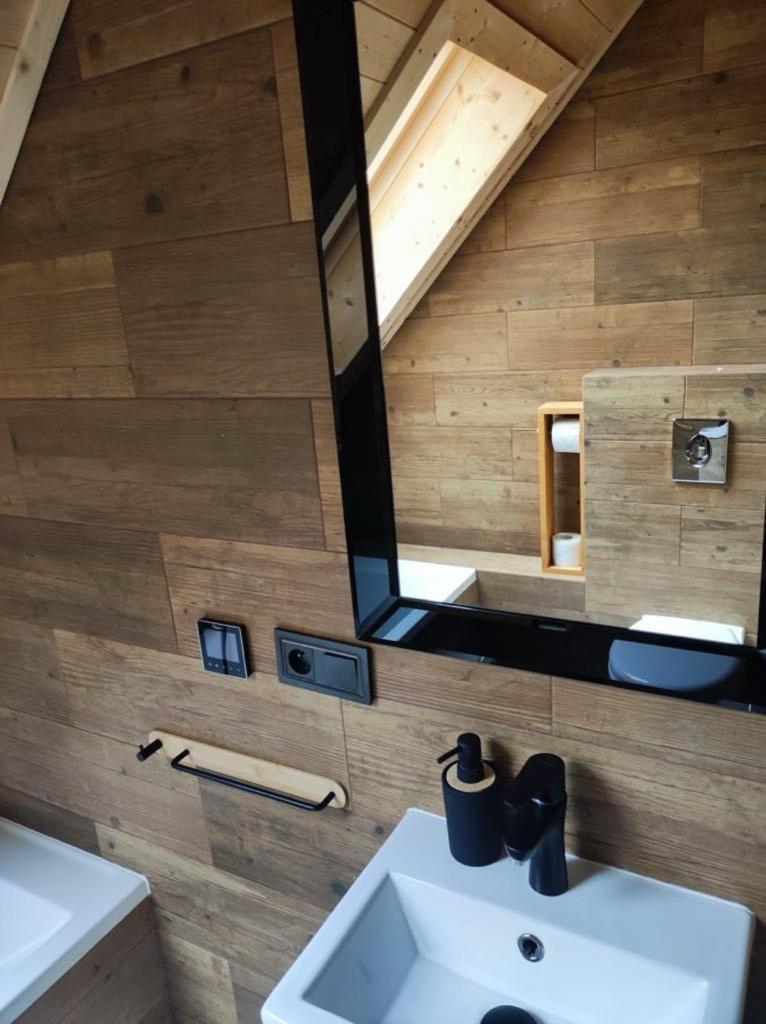 Holiday home Dom Drewniany Z Sauna I Jacuzzi W Szklarskiej Porebie